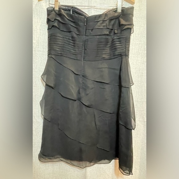 ADRIANNA PAPELL Evening black knee length flowy formal event dress. Size 12. - Picture 3 of 9